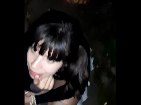 ❤️ Dans la rue, le pénis gonflé en échange de bonbons ☑ Porno vk at us ❤